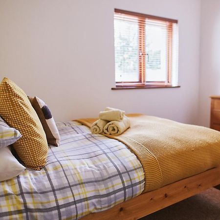 The Old Dairy - Boutique Countryside Cottage At Harrys Cottages Pen-y-Clawdd Luaran gambar