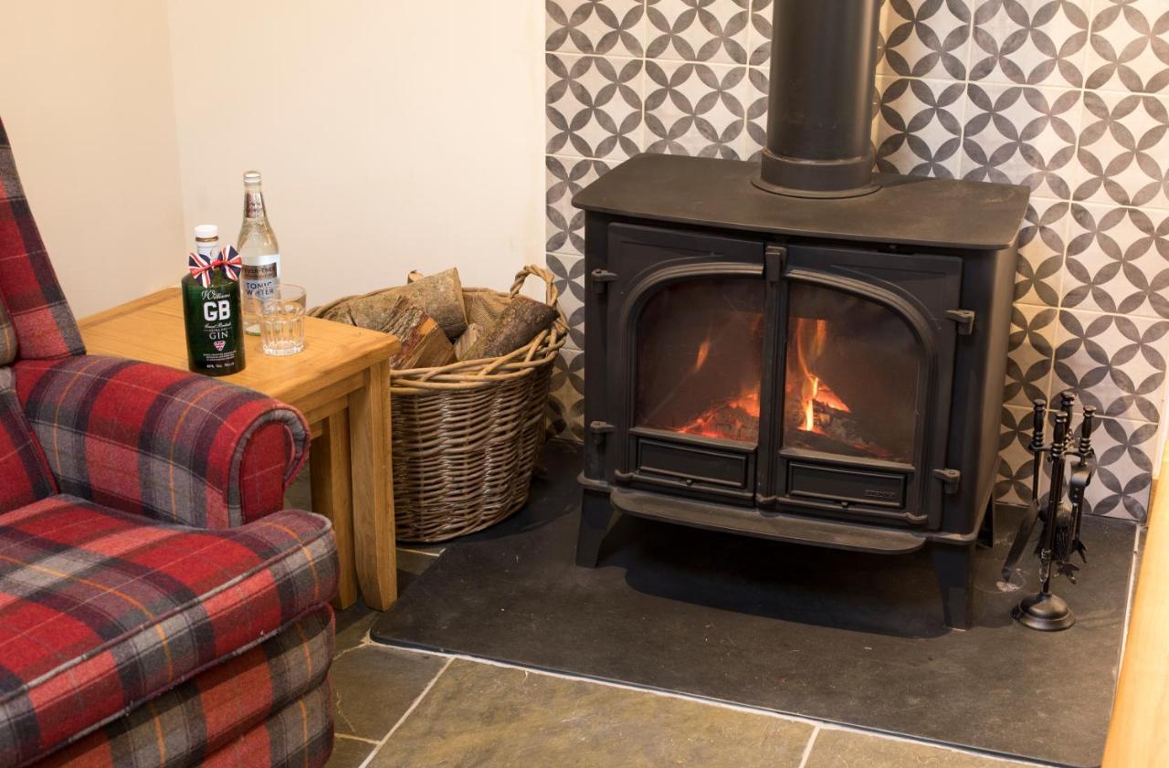 The Old Dairy - Boutique Countryside Cottage At Harrys Cottages Pen-y-Clawdd Luaran gambar