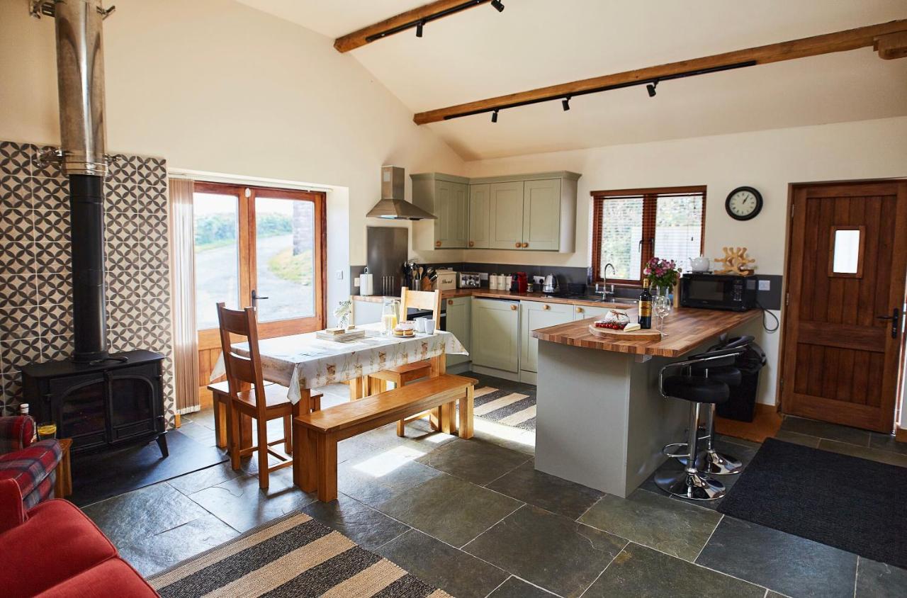 The Old Dairy - Boutique Countryside Cottage At Harrys Cottages Pen-y-Clawdd Luaran gambar