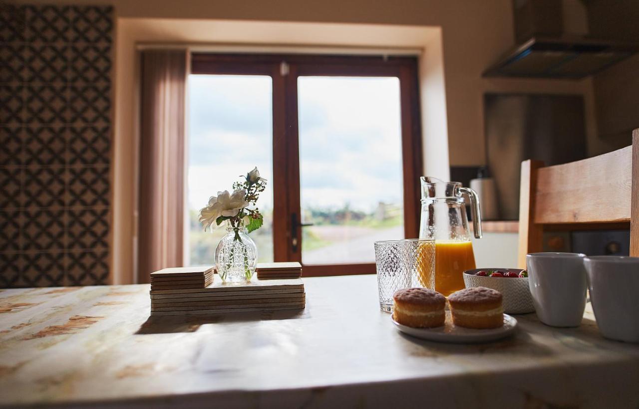 The Old Dairy - Boutique Countryside Cottage At Harrys Cottages Pen-y-Clawdd Luaran gambar