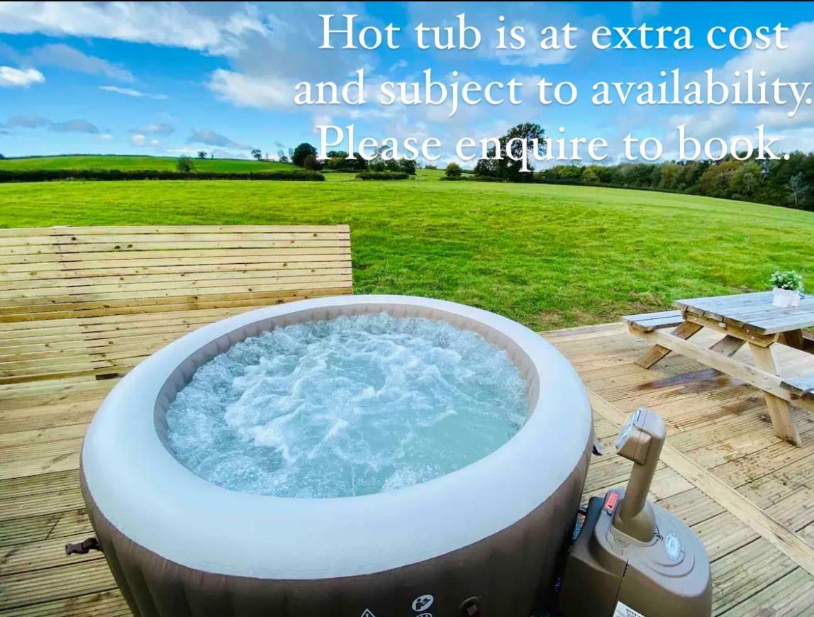 The Old Dairy - Boutique Countryside Cottage At Harrys Cottages Pen-y-Clawdd Luaran gambar